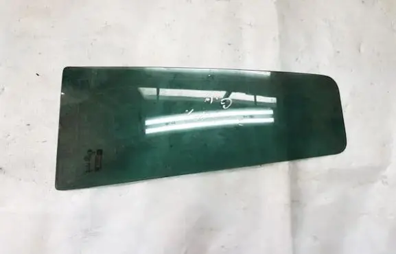 Opel Zafira B Rear vent window glass as3