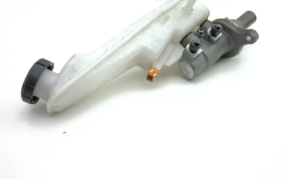 Hyundai i30 Master brake cylinder 2F1963D 20G230388