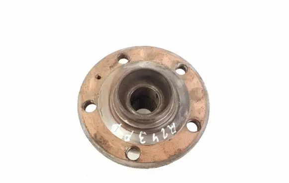 Volkswagen PASSAT B6 Front wheel hub