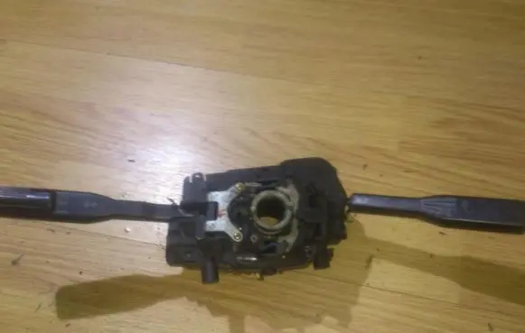 Mazda 626 Wiper turn signal indicator stalk/switch 178887