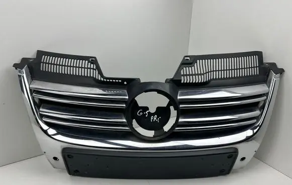Volkswagen Golf VI Front grill 1K5853651