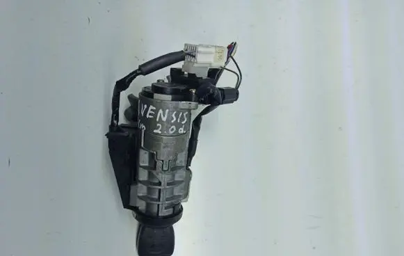 Toyota Avensis T220 Ignition lock 8978005021
