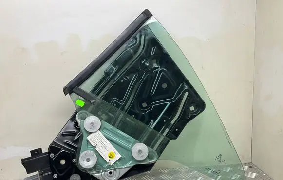 Volkswagen Eos Rear side window 1Q0845042E 1Q0845042G 1Q0839042D