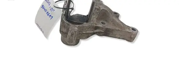 Citroen C5 Engine mounting bracket 9645161180 96451611 RHR