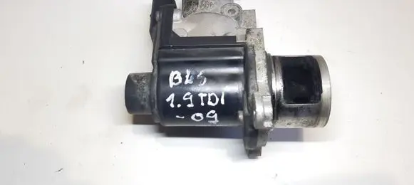 Volkswagen Caddy EGR valve 700678040 ZSB03G131501