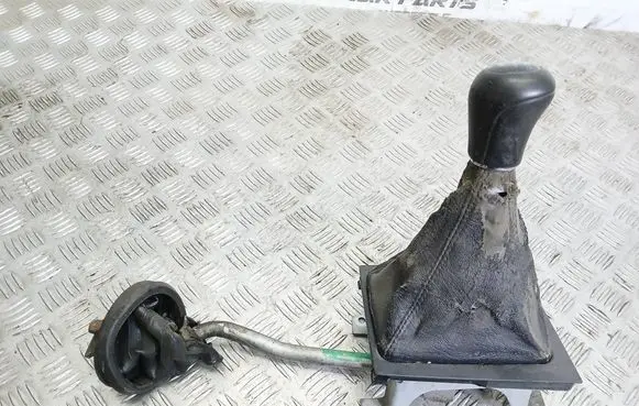 Audi A6 S6 C4 4A Gear shifter/selector 