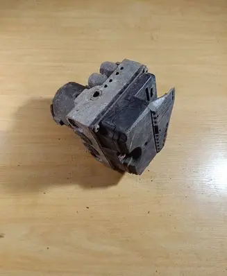 Audi A6 S6 C4 4A ABS Pump 8D0614111