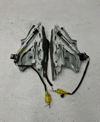 Audi A5 Engine bonnet/hood hinges