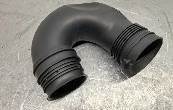 Audi A3 S3 8P Air intake hose/pipe 1K0129618AF