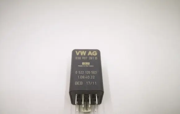 Volkswagen Multivan T5 Glow plug pre-heat relay 038907281B 0522120503 1084032