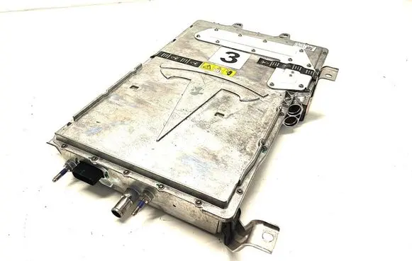 Tesla Model S Voltage converter inverter 106651001B
