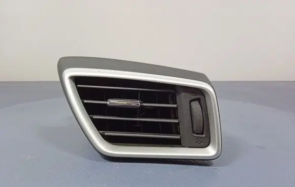 Nissan Qashqai Dashboard side air vent grill/cover trim 687604EH0A