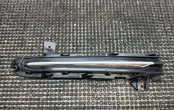 Volvo V40 Front bumper lower grill 31347043 31347059