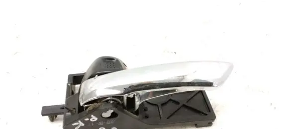 Suzuki SX4 S-Cross Front door interior handle