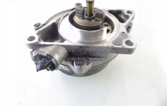 Audi A6 S6 C6 4F Vacuum pump