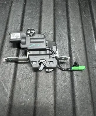 Volvo S90, V90 Seat back rest lock catch 31436463 3084508 253917