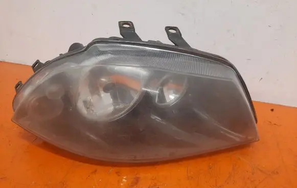 Seat Ibiza III (6L) Headlight/headlamp 20A211C1