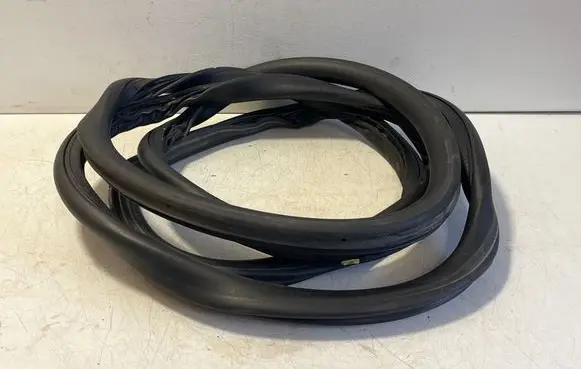Opel Vivaro Sliding door rubber seal 9808414780