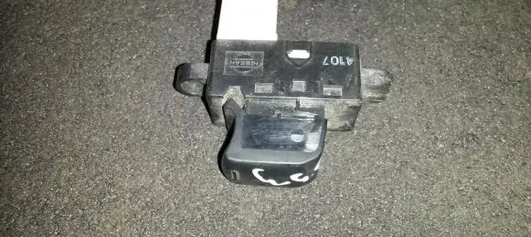 Nissan Micra Electric window control switch Nenustatyta