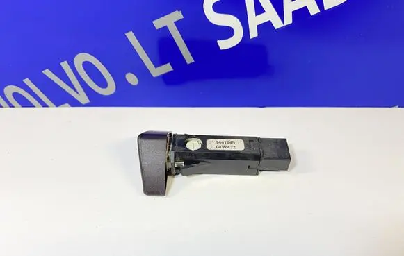 Volvo V70 Hazard light switch 9441045