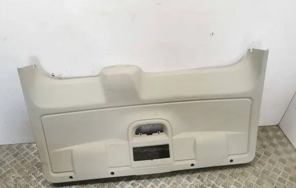 Chrysler Grand Voyager V Tailgate/boot lid cover trim 106585619
