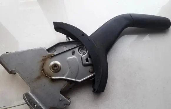 Mitsubishi Outlander Handbrake/parking brake lever assembly