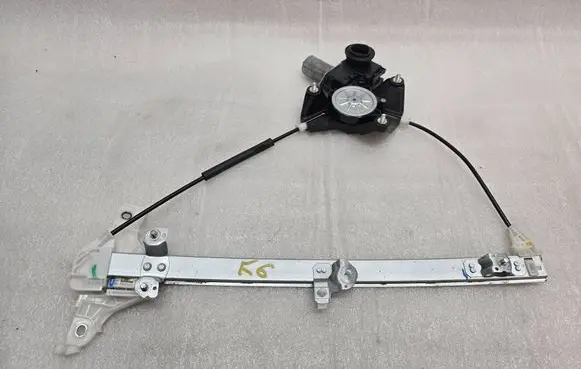 Toyota Yaris Cross Rear window lifting mechanism without motor 0620206801