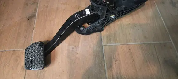 BMW 3 G20 G21 Brake pedal 6873118 14145710 76564715223
