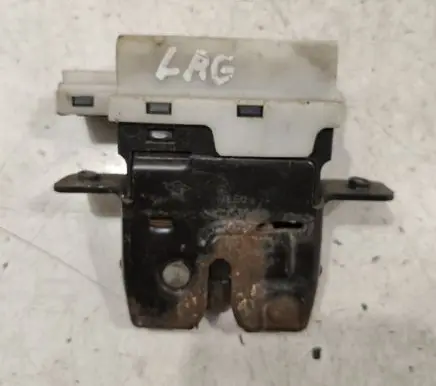 Renault Laguna II Tailgate/trunk/boot lock/catch/latch 8200000698