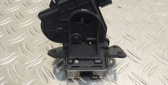 Toyota Verso Loading door lock 