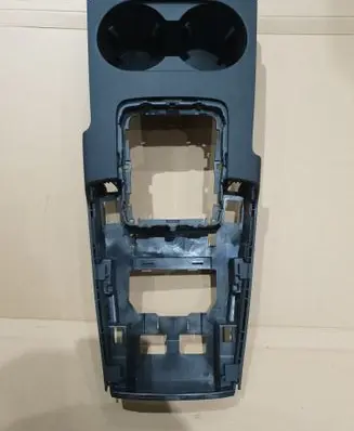 Cup holder front