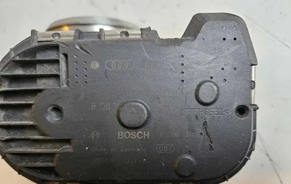 Audi A4 S4 B7 8E 8H Throttle valve 06B133062M 0280250000