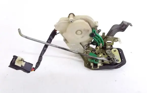 KIA Sorento Front door lock