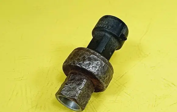 Air conditioning (A/C) pressure sensor