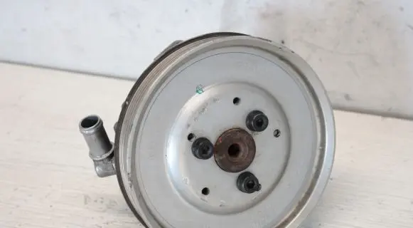 Audi A6 S6 C5 4B Power steering pump 8E0145155F 078145255H