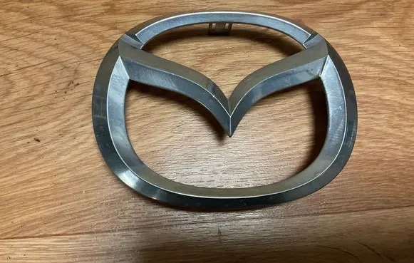 Mazda 3 I Manufacturer badge logo/emblem 023551731