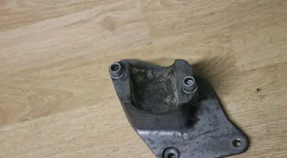 Volkswagen Sharan Engine mounting bracket 7M3145961G