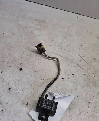 Volkswagen Polo III 6N 6N2 6NF Sensor 110R004535