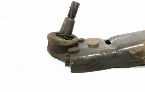 Volvo V70 Front lower control arm/wishbone