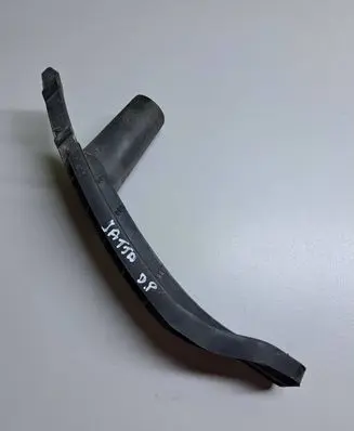 Volkswagen Jetta V Front bumper mounting bracket 1K0807890B