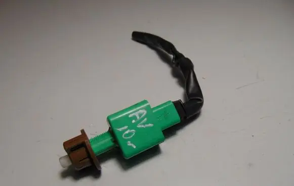 Toyota Avensis T270 Brake pedal sensor switch F80CS53
