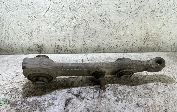Mercedes-Benz E W211 Front lower control arm/wishbone