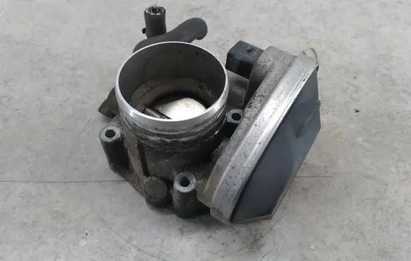 Skoda Octavia Mk2 (1Z) Throttle body valve 06A133062AT