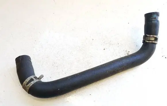 Toyota Avensis T220 Engine coolant pipe/hose
