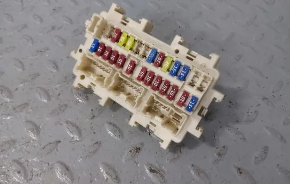 Nissan Murano Z51 Fuse box set 243501AA0C 243501AA1C