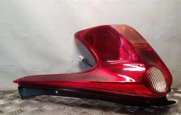 Nissan Juke I F15 Rear/tail lights