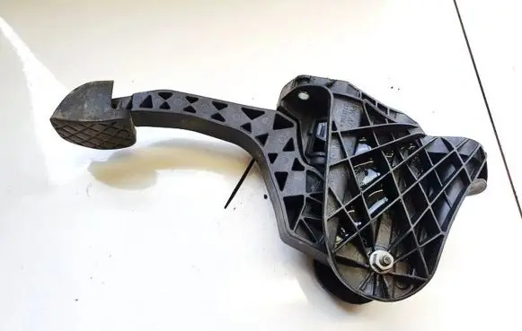 Skoda Octavia Mk2 (1Z) Clutch pedal 1k1721059ef