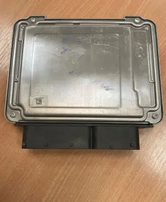 Volkswagen Tiguan Engine control unit/module 05E907309 0261S16449