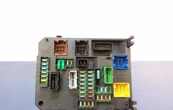 Peugeot 308 Fuse box set 980668788001