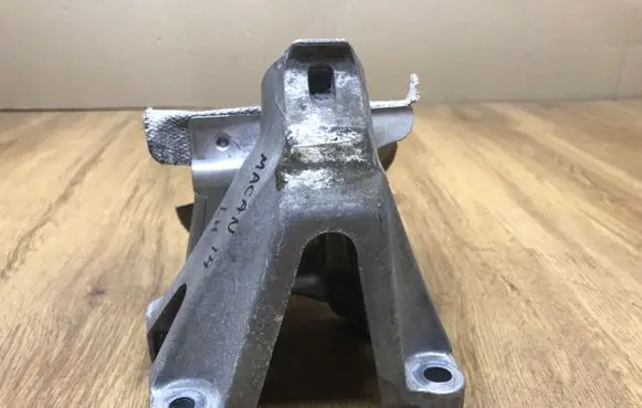 Porsche Macan (95B) Engine mounting bracket 8K0199307BJ